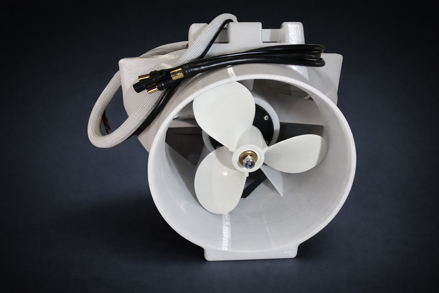 Propeller installation on splined shaft